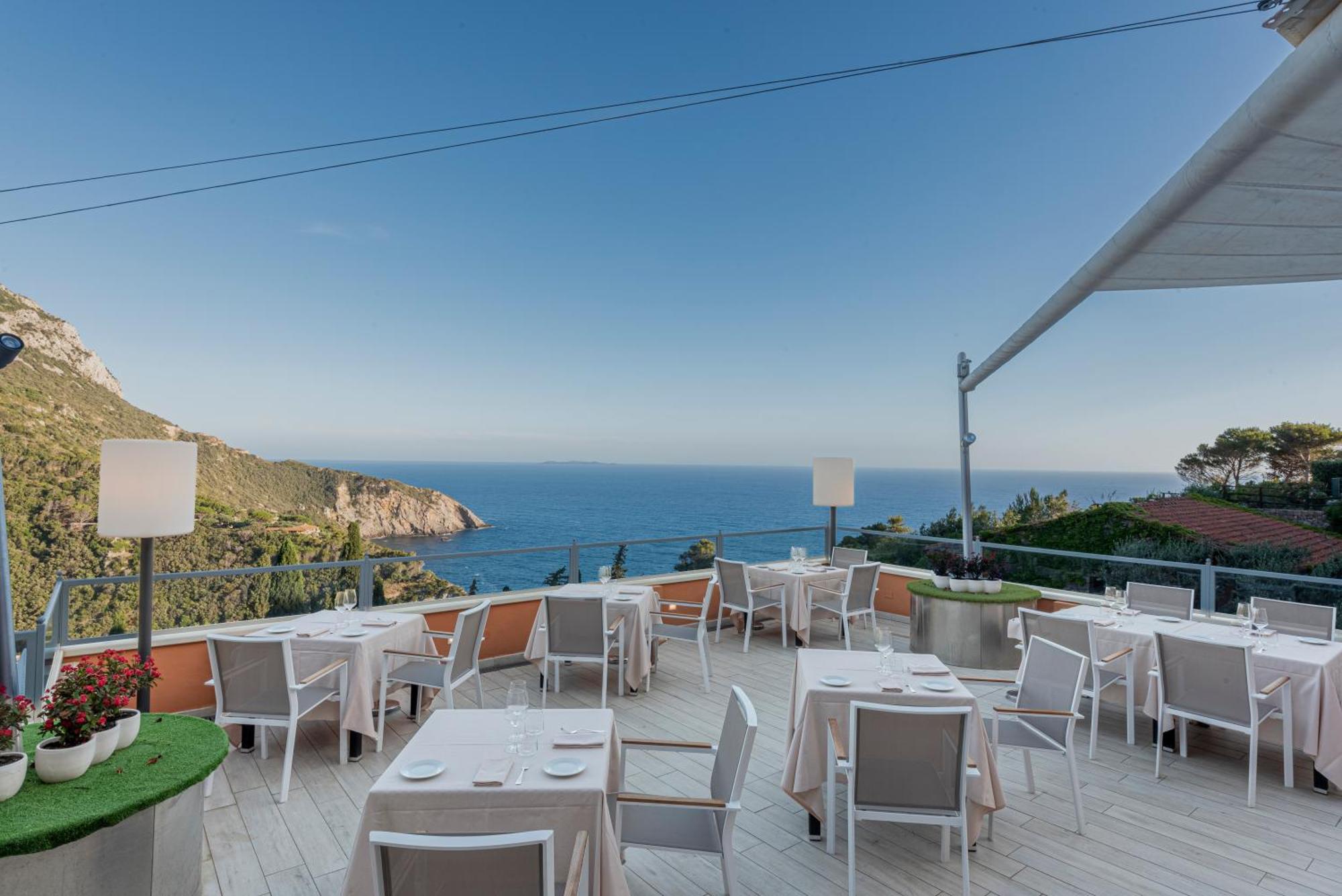 Boutique Hotel Torre Di Cala Piccola ปอร์โต ซานโต สเตฟาโน ภายนอก รูปภาพ